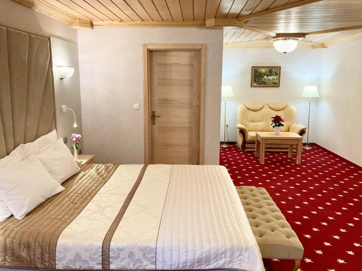 Hotel Planinka リュブノ エクステリア 写真